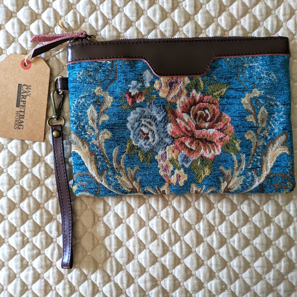 Unique Vintage-Style Floral Zip Wristlet Pouch NWT